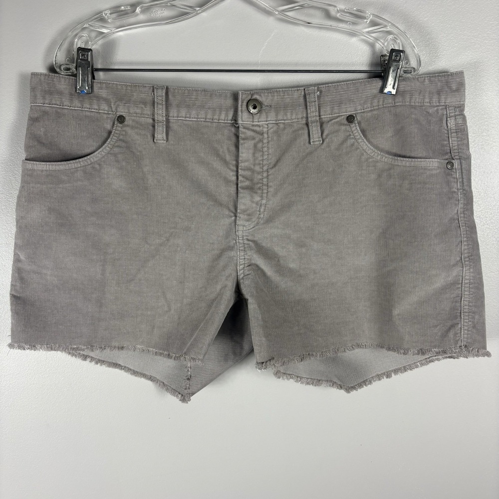 Carve Design Women's 14 Oahu Light Gray Raw Hem Beach Casual Corduroy Shorts